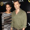 Les fiancés Halle Berry et Olivier Martinez à l'avant-première de Cybergeddon à Los Angeles, le 24 septembre 2012.