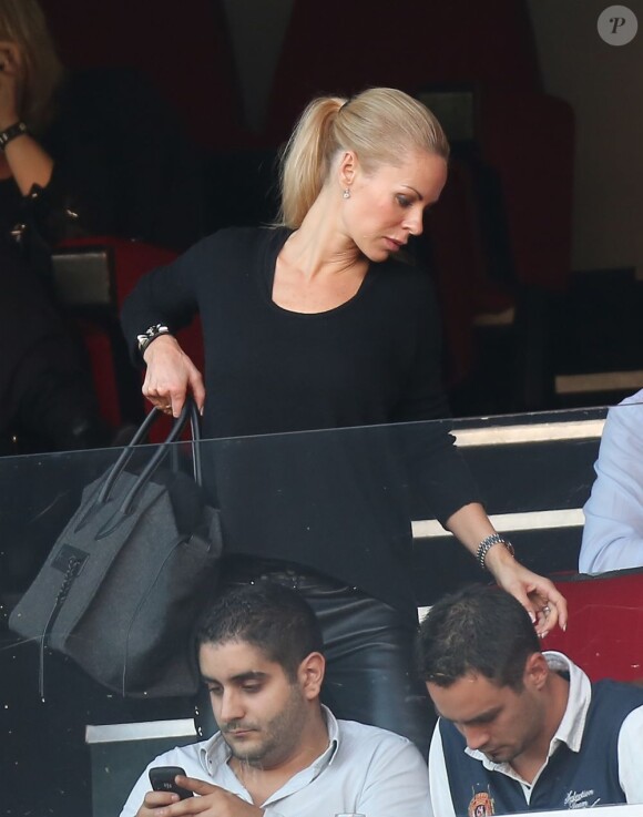 La ravissante Helena Seger soutient son chéri Zlatan Ibrahimovic lors du match Paris Saint-Germain - Sochaux. Paris, le 29 septembre 2012.