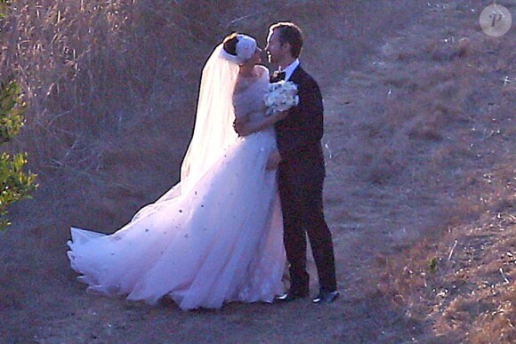 Anne Hathaway et Adam Shulman se sont mariés à Big Sur, Californie, le 29 septembre 2012.  