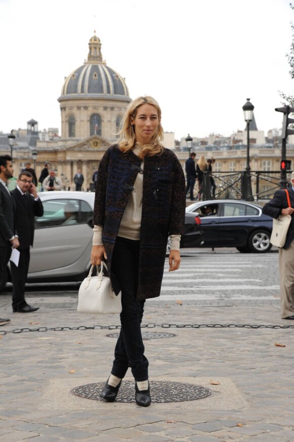 Alexandra Golovanoff au défilé Louis Vuitton le 3 octobre 2012 à Paris