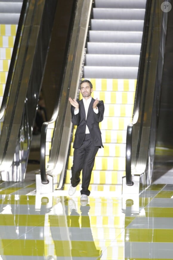 Marc Jacobs à l'issue de son défilé Louis Vuitton le 3 octobre 2012 à Paris