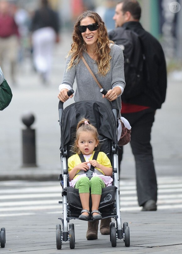 Sarah Jessica Parker avec ses jumelles à New York, le 3 octobre 2012.