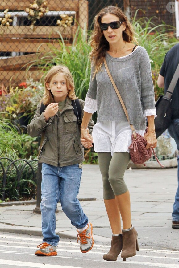 Sarah Jessica Parker avec son fils James à New York, le 3 octobre 2012.