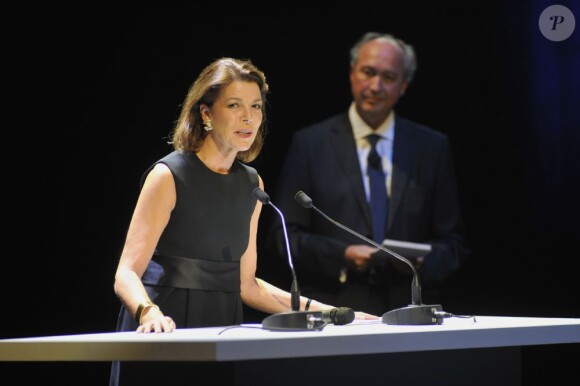 La princesse Caroline de Hanovre, présidente de la Fondation Prince Pierre, participait le 2 octobre 2012 à la remise des Prix de la Fondation, à l'Opéra Garnier, à Monaco.