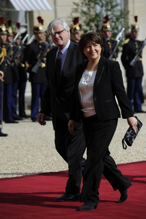 Martine Aubry et son époux Jean-Louis Brochen à Paris, le 15 mai 2012.