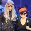 Lady Gaga était en octobre 2010 sur scène avec Yoko Ono et le Ono Plastic Band, à Los Angeles. La Mother Monster recevra le 9 octobre 2012 la bourse LennonOno pour la paix à Reykjavik.