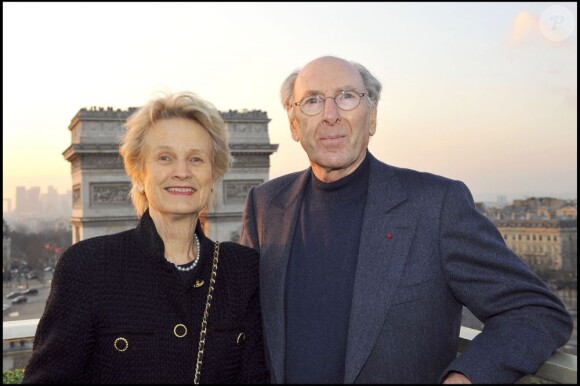 Claude Pinoteau, réalisateur de La Gifle avec Isabelle Adjani et La Boum avec Sophie Marceau, est décédé des suites d'une longue maladie le 5 octobre 2012, à 87 ans. Il laisse l'image d'un grand romantique, d'un amoureux du cinéma, d'homme chaleureux et bienveillant.
