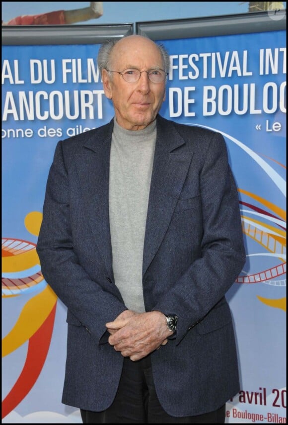 Claude Pinoteau, réalisateur de La Gifle avec Isabelle Adjani et La Boum avec Sophie Marceau, est décédé des suites d'une longue maladie le 5 octobre 2012, à 87 ans. Il laisse l'image d'un grand romantique, d'un amoureux du cinéma, d'homme chaleureux et bienveillant.