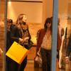 Jessica Biel, matinale à Paris le 8 octobre 2012 fait du shopping chez Fendi avenue Montaigne