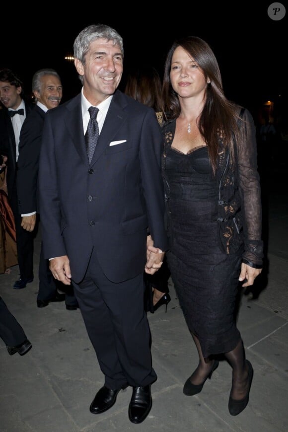 Le prince Albert II de Monaco et la princesse Charlene étaient les invités d'honneur de la 2e édition du Ballo del Giglio (Bal du Lys), dans la Salle blanche du Palazzo Pitti, à Florence, le 10 octobre 2012.