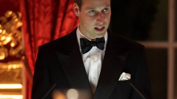 Prince William : En club avec Kate et Pippa Middleton avant un gala en solo
