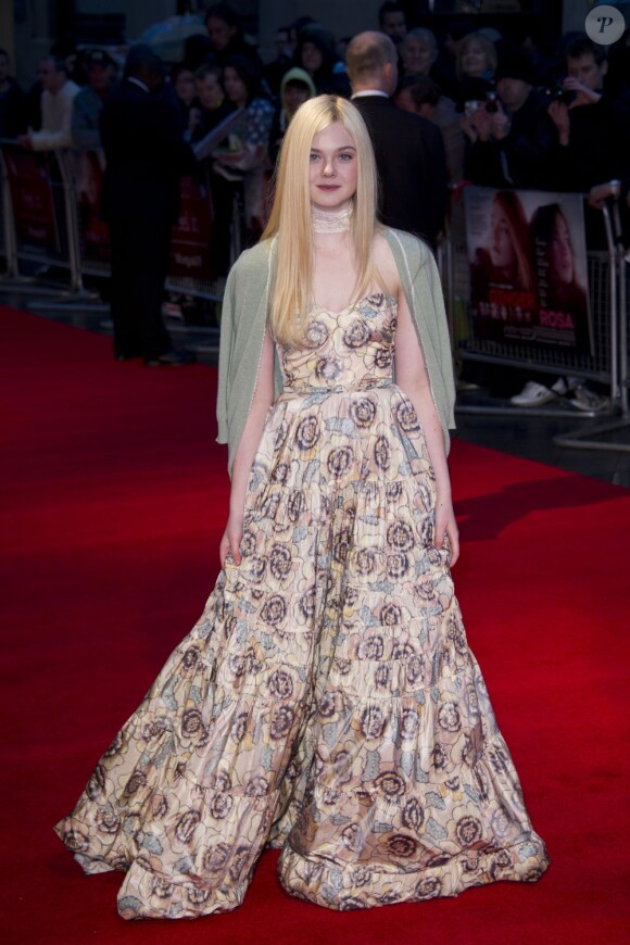 Elle Fanning en Rochas lors de la première de Ginger and Rosa au BFI London Film Festival. Londres, le 13 octobre 2012.