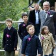 Le prince Christian de Danemark en famille au zoo de Copenhague le 31 mai 2012