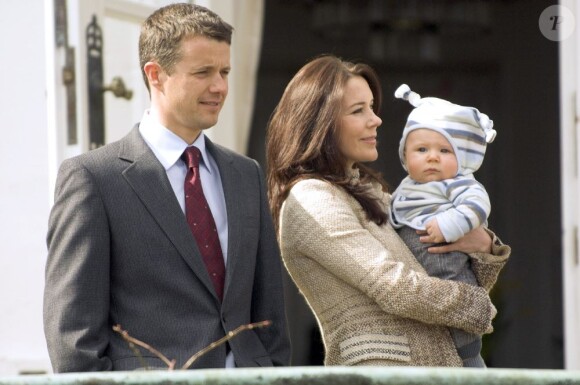 Le prince Christian de Danemark âgé de 7 mois, en avril 2006 lors de l'anniversaire de la reine Margrethe II.
