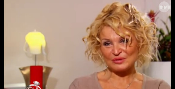 Rachel dans les premières minutes de Qui veut épouser mon fils ? saison 2, le 2 novembre 2012 sur TF1