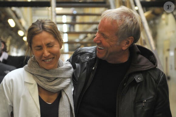 Mathilde Seigner incarne Séverine Vincent sur le tournage de Médecin-chef à la prison de la Santé réalisé Yves Rénier, en octobre 2011 - Diffusion du téléfilm le 17 octobre 2012 sur France 2
