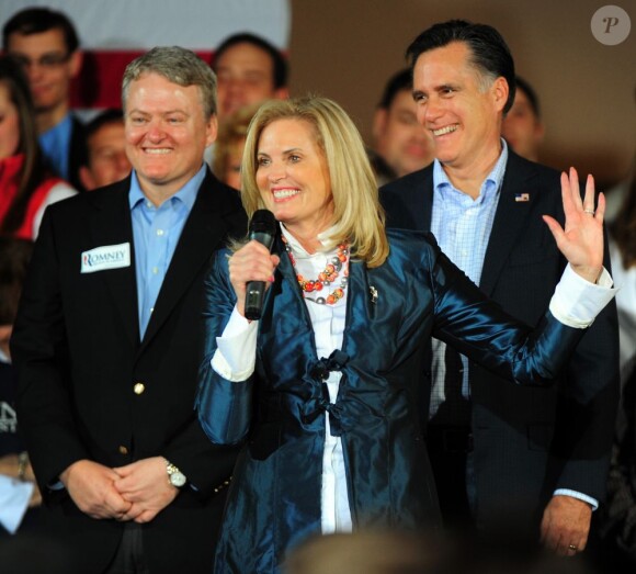 Ann Romney, première supportrice de son époux candidat à la présidence des États-Unis Mitt Romney, s'exprime lors d'un meeting à la Winthrop University. Rock Hill (Caroline du Sud), le 18 janvier 2012.