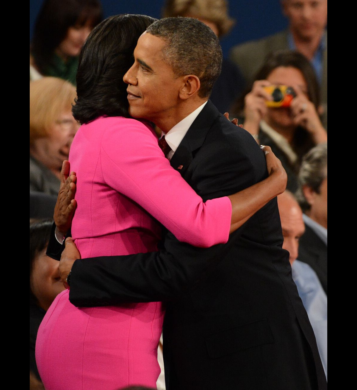 Photo : Barack Obama embrasse sa femme Michelle à l'issue du second ...