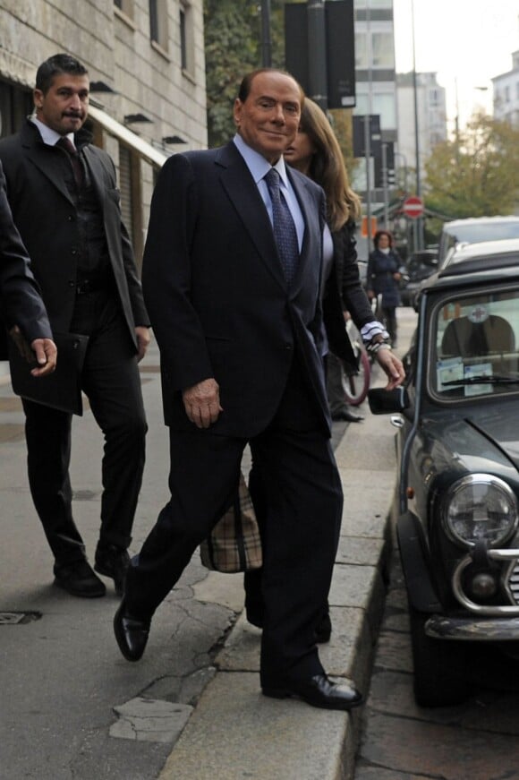 Silvio Berlusconi vient nier en bloc devant le tribunal de Milan, le 19 octobre 2012.