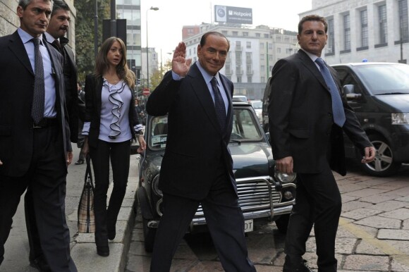 Silvio Berlusconi à la sortie du tribunal de Milan, le 19 octobre 2012.