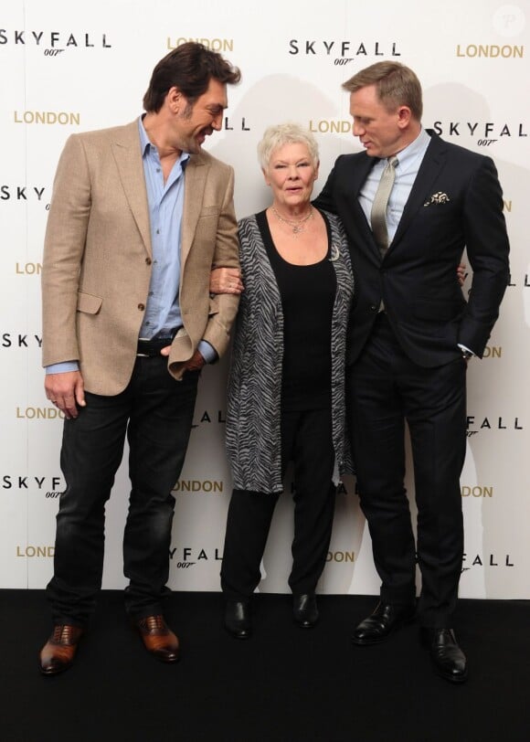 Javier Bardem,  Judi Dench et Daniel Craig pour le photocall à Londres du film Skyfall le 22 octobre 2012