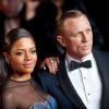 Naomi Harris et Daniel Craig lors de l'avant-première à Londres du film Skyfall le 23 octobre 2012
