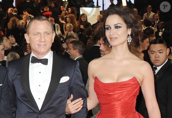 Daniel Craig, Bérénice Marlohe lors de l'avant-première à Londres du film Skyfall le 23 octobre 2012