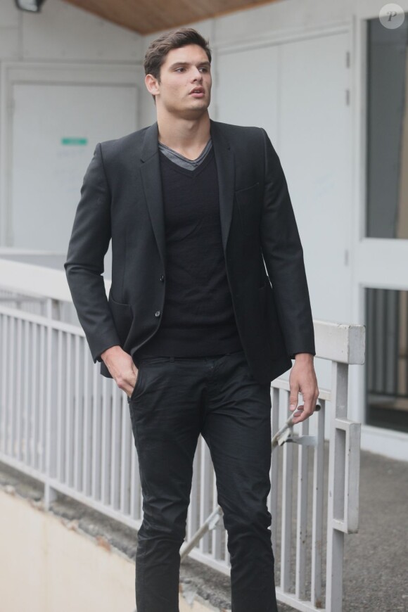 Florent Manaudou aux obsèques de Christian Donzé en l'église Notre-Dame de La Salette à Grenoble, le 26 octobre 2012.