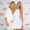 Doutzen Kroes et Erin Heatherton toutes les deux habillées en blanc pour la soirée Dance 4 Life à New York le 27 octobre 2012. 