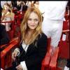 Vanessa Paradis à la terrasse du Sénéquier à Saint-Tropez, à l'occasion d'un défilé Croisière de Chanel, le 11 mai 2010.