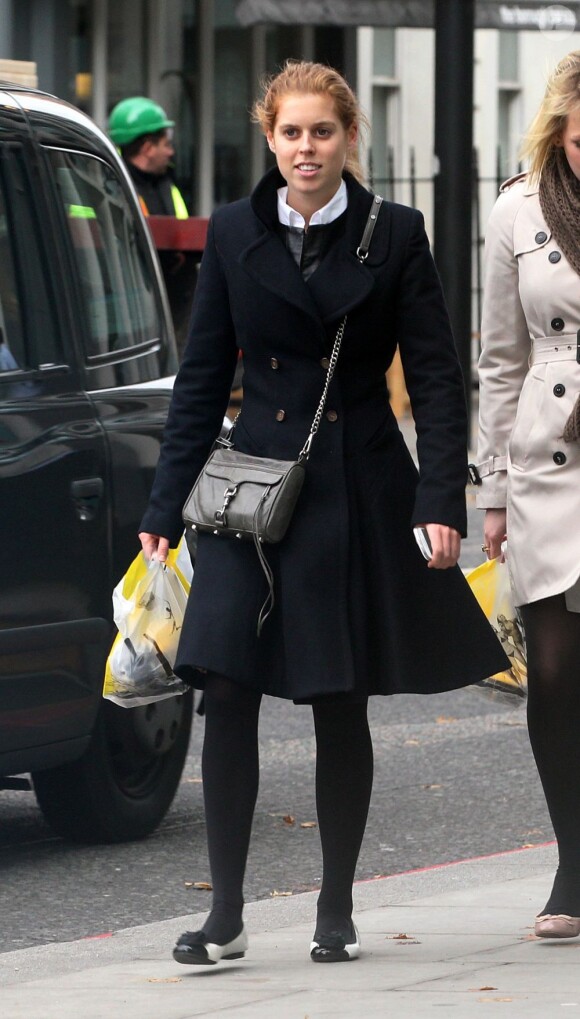 La princesse Beatrice d'York lors de sa pause déjeuner avec des amies le 31 octobre 2012 dans le centre de Londres.
