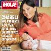 Chábeli Iglesias en couverture du magazine espagnol ¡Hola! pose avec sa fille Sofia, mars 2012.