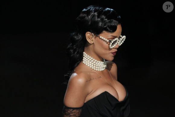Rihanna, plus sexy que jamais lors du défilé Victoria's Secret à New York le 7 novembre 2012
