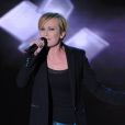 Patricia Kaas chante sur le plateau de Vivement Dimanche diffusé le 11 novembre 2012.