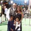 Toni Braxton entourée de ses enfants Diesel et Denham et son ex-mari  Keri Lewis à Los Angeles le 26 octobre 2008.