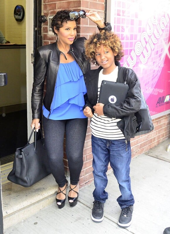 Toni Braxton accompagnée de son fils Diesel à New York le 2 avril 2012.