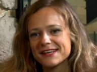 Camille Raymond : Le retour de la belle Justine Girard de Premiers Baisers