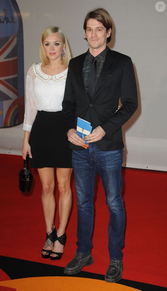 Fearne Cotton et Jesse Wood aux Brit Awards 2012 à Londres le 21 février 2012.