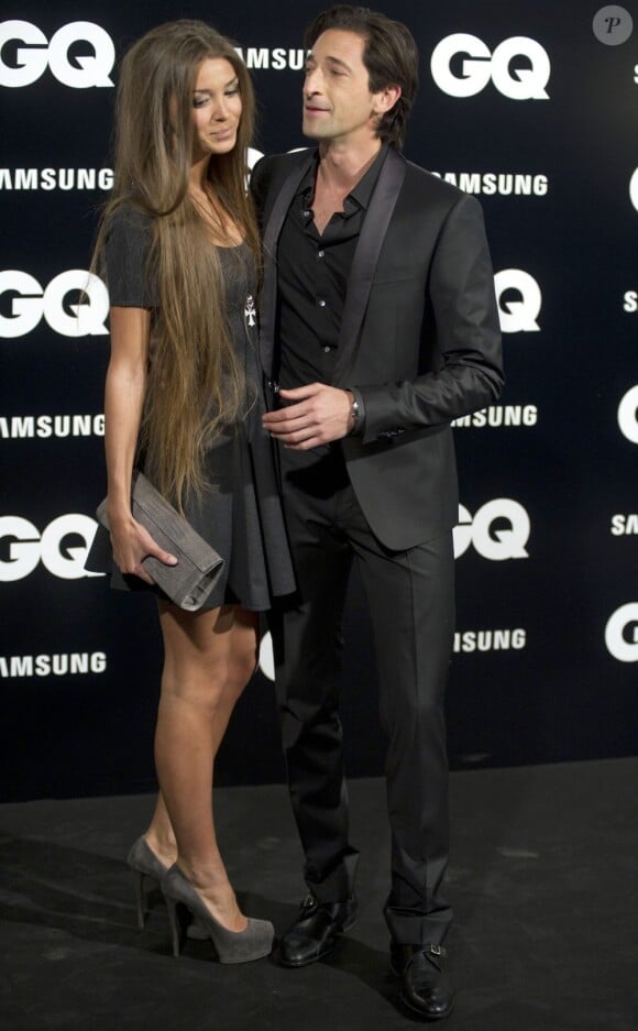 Adrien Brody s'affiche avec sa nouvelle petite amie Lara Lieto à la soirée GQ Men of the Year Award 2012 au Palace Hotel de Madrid, le 19 novembre 2012.