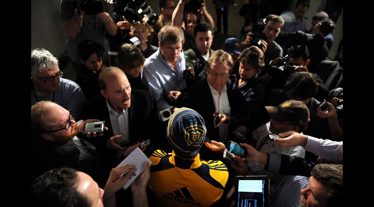 Photo : David Beckham était cerné par les journalistes lors d'une ...