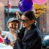 Moment de complicité entre Miranda Kerr et son fils Flynn dans les rues de New York le 22 novembre 2012