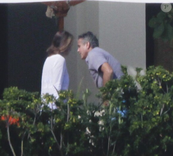 George Clooney et sa compagne Stacy Keibler sont actuellement en vacances avec Cindy Crawford et Rande Gerber à Los Cabos au Mexique. Photo prise le 23 novembre 2012.