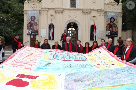 En plus de Test in the city, la princesse Stéphanie de Monaco, présidente de Fight Aids Monaco et ambassadrice d'Onusida, accompagnait le 26 novembre 2012 sur le parvis de Sainte-Dévote la seconde édition de l'opération Courtepointe, avec des courtepointes rendant hommage aux disparus victimes du sida.