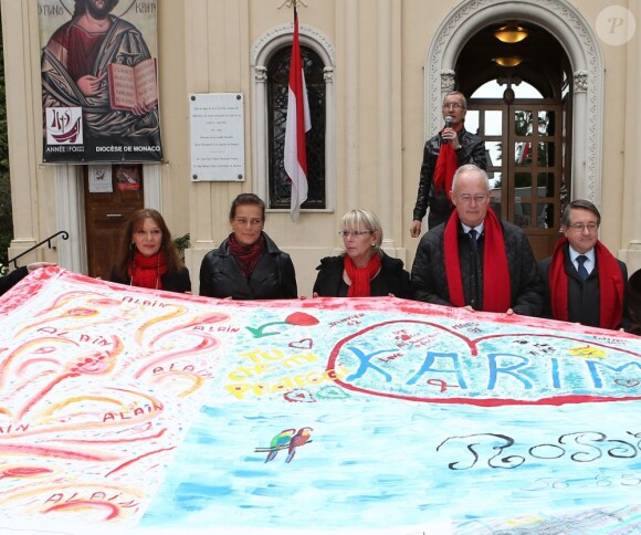 En plus de Test in the city, la princesse Stéphanie de Monaco, présidente de Fight Aids Monaco et ambassadrice d'Onusida, accompagnait le 26 novembre 2012 sur le parvis de Sainte-Dévote la seconde édition de l'opération Courtepointe, avec des courtepointes rendant hommage aux disparus victimes du sida.