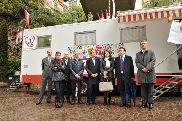 La princesse Stéphanie de Monaco lançait le 26 novembre 2012 sur le parvis de Sainte-Dévote, en sa qualité de présidente de Fight Aids Monaco et ambassadrice d'Onusida, la campagne de dépistage anonyme et gratuit Test in the City, à quelques jours de la Journée mondiale de lutte contre le sida.