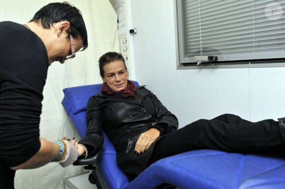 La princesse Stéphanie de Monaco lançait le 26 novembre 2012 sur le parvis de Sainte-Dévote, en sa qualité de présidente de Fight Aids Monaco et ambassadrice d'Onusida, la campagne de dépistage anonyme et gratuit Test in the City, à quelques jours de la Journée mondiale de lutte contre le sida.