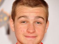 Mon oncle Charlie : Angus T. Jones implore les fans de ne plus regarder sa série