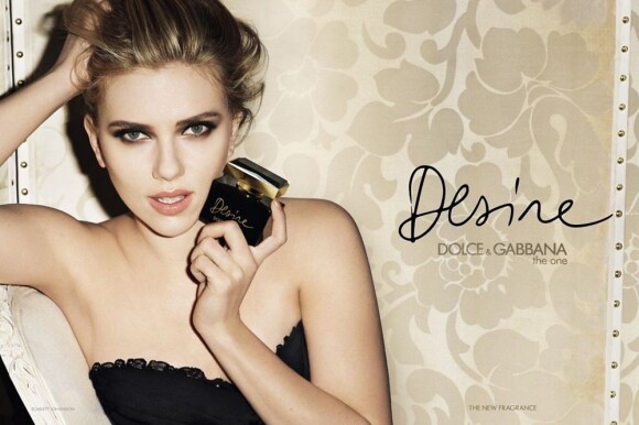 Scarlett Johansson, égérie du nouveau parfum de Dolce & Gabbana : The One Desire