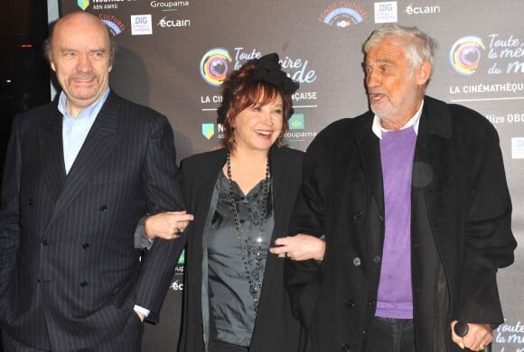 Jean-Paul Rappeneau, Jean-Paul Belmondo et Marlène Jobert lors de la projection du film Les Mariés de l'an II à la Cinémathèque française, à Paris le 1er Decembre 2012