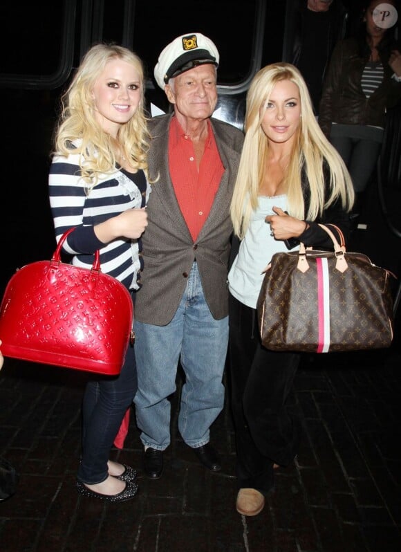 Hugh Hefner, Crystal Harris et Anna Sophia Berglund le 9 avril 2011 à Las Vegas.